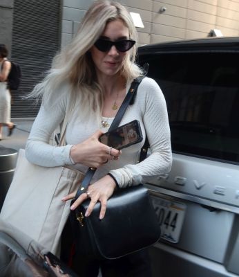 vanessa-kirby-out-in-new-york-07-12-2023-0.jpg