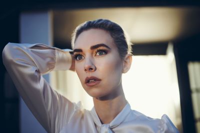Vanessa-Kirby_02.jpg