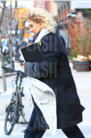 2025-10-09_061909_editorial_shutterstock_com_p_28129.png