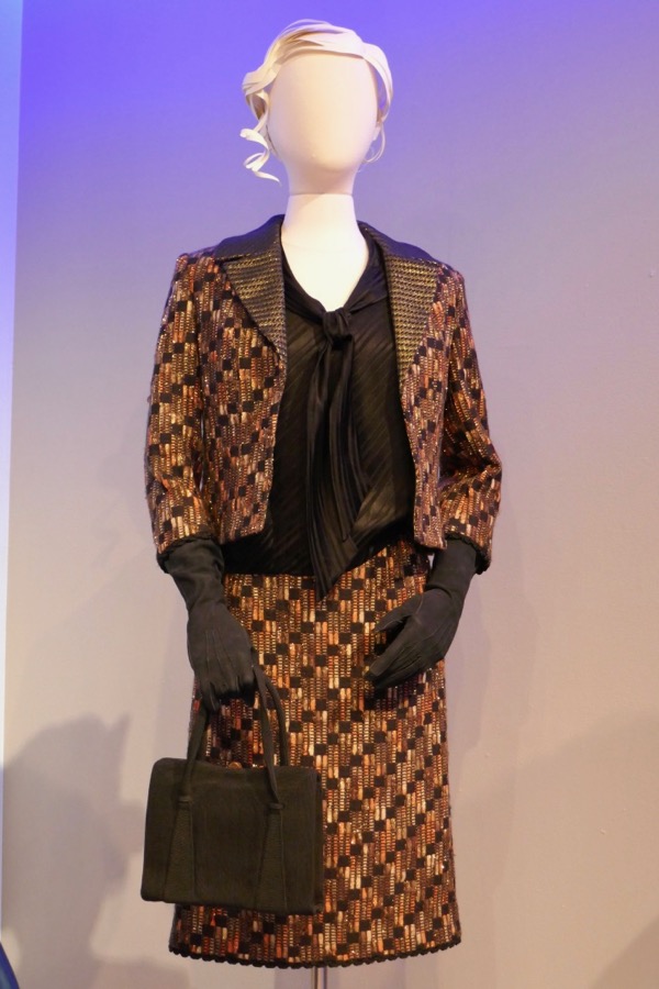 margaret_Crown_season_2_costume.jpg