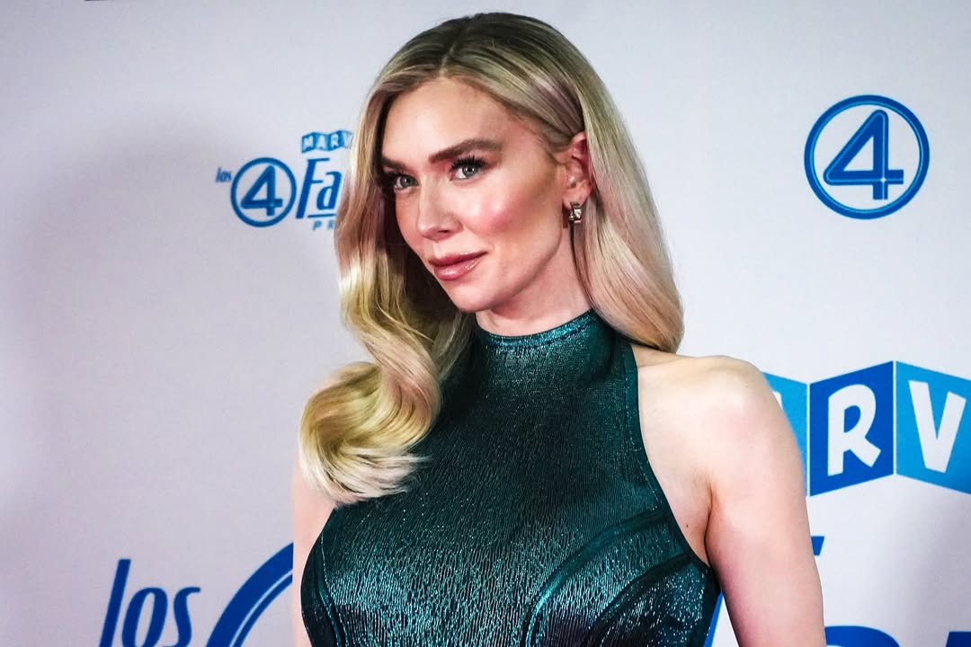 Hoy_estuve_frente_a_Los_Cuatro_Fantasticos_y_si____tuve_a_pedrito_enfrentito_de_mi__pascalispunk__vanessa__kirby__ebonmossbachrach__marvelstudios__fantasticfour__ccxp_mx__josephquinn__fantasticfour__pedropascal__ccx.jpg Hoy_estuve_frente_a_Los_Cuatro_Fantasticos_y_si____tuve_a_pedrito_enfrentito_de_mi__pascalispunk__vanessa__kirby__ebonmossbachrach__marvelstudios__fantasticfour__ccxp_mx__josephquinn__fantasticfour__pedropascal__ccx.jpg