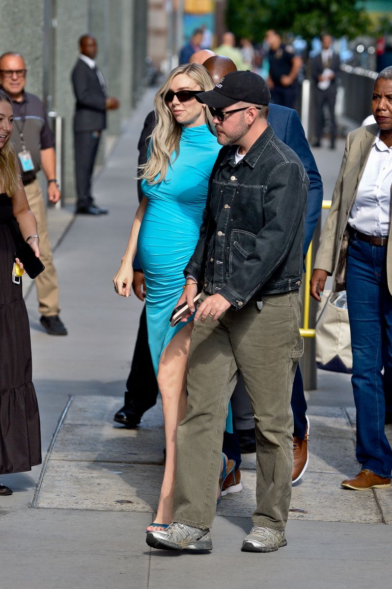 Click to view full size image
==============
BLU_A109064683.jpg BLU_A109064683.jpg